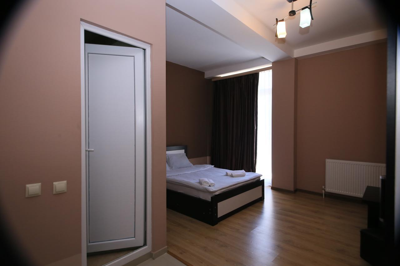 Hotel Polo Tiflis Exterior foto